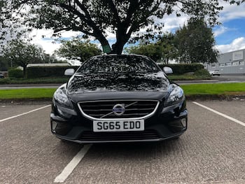 Used Volvo V40 2015 for sale - 79684841: Photo