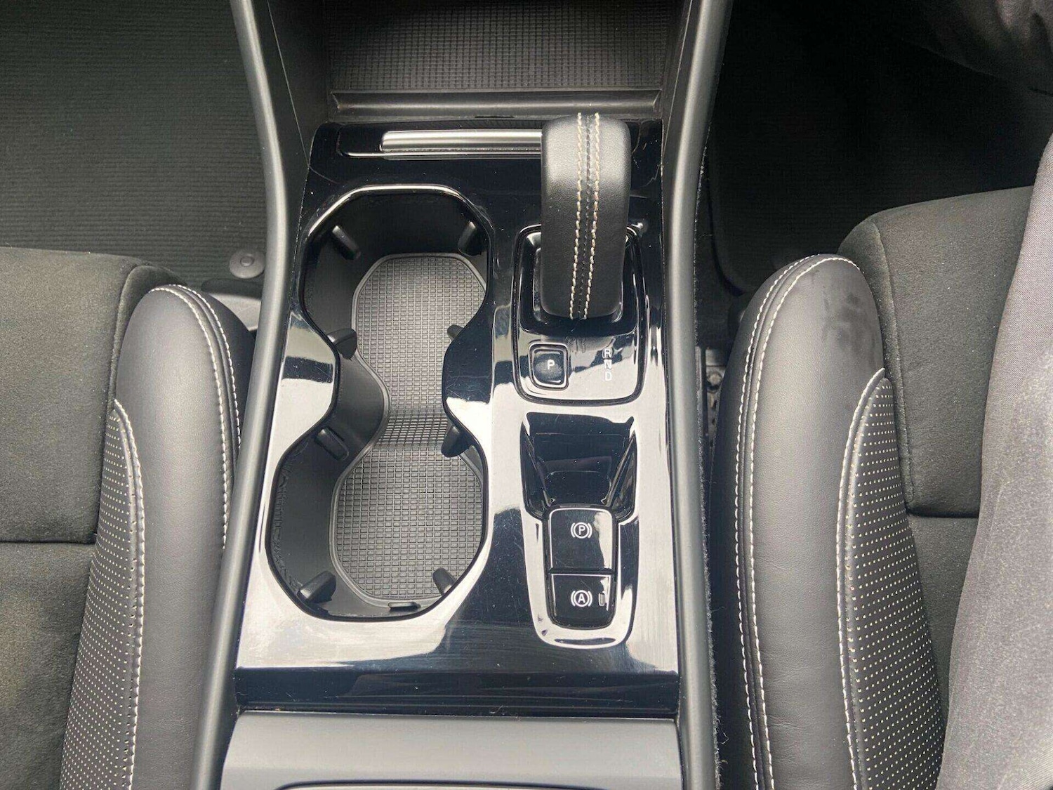 Used Volvo XC40 2020 for sale - 76462012: Photo 28