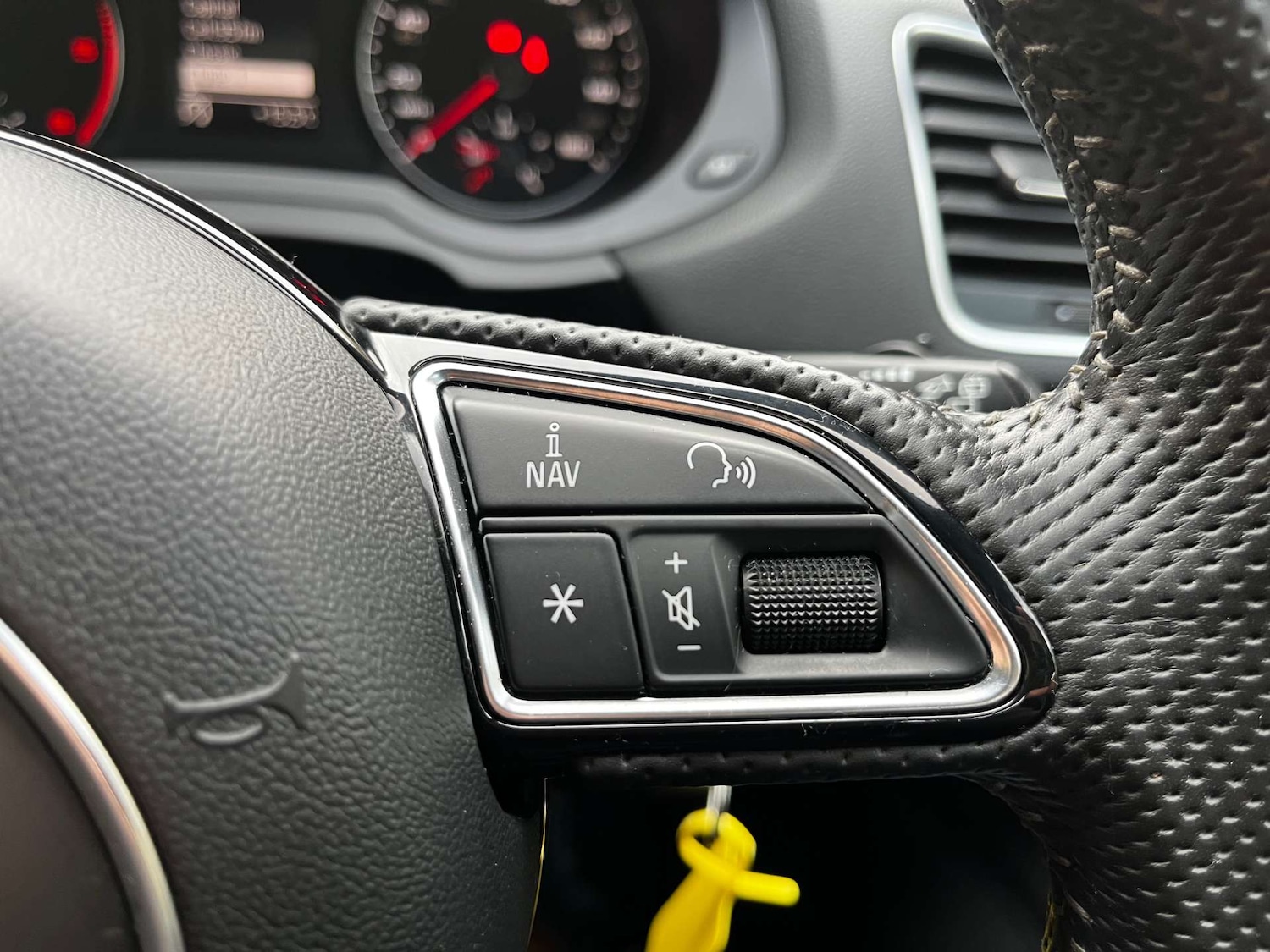 Used Audi Q3 2012 for sale - 76462078: Photo 42