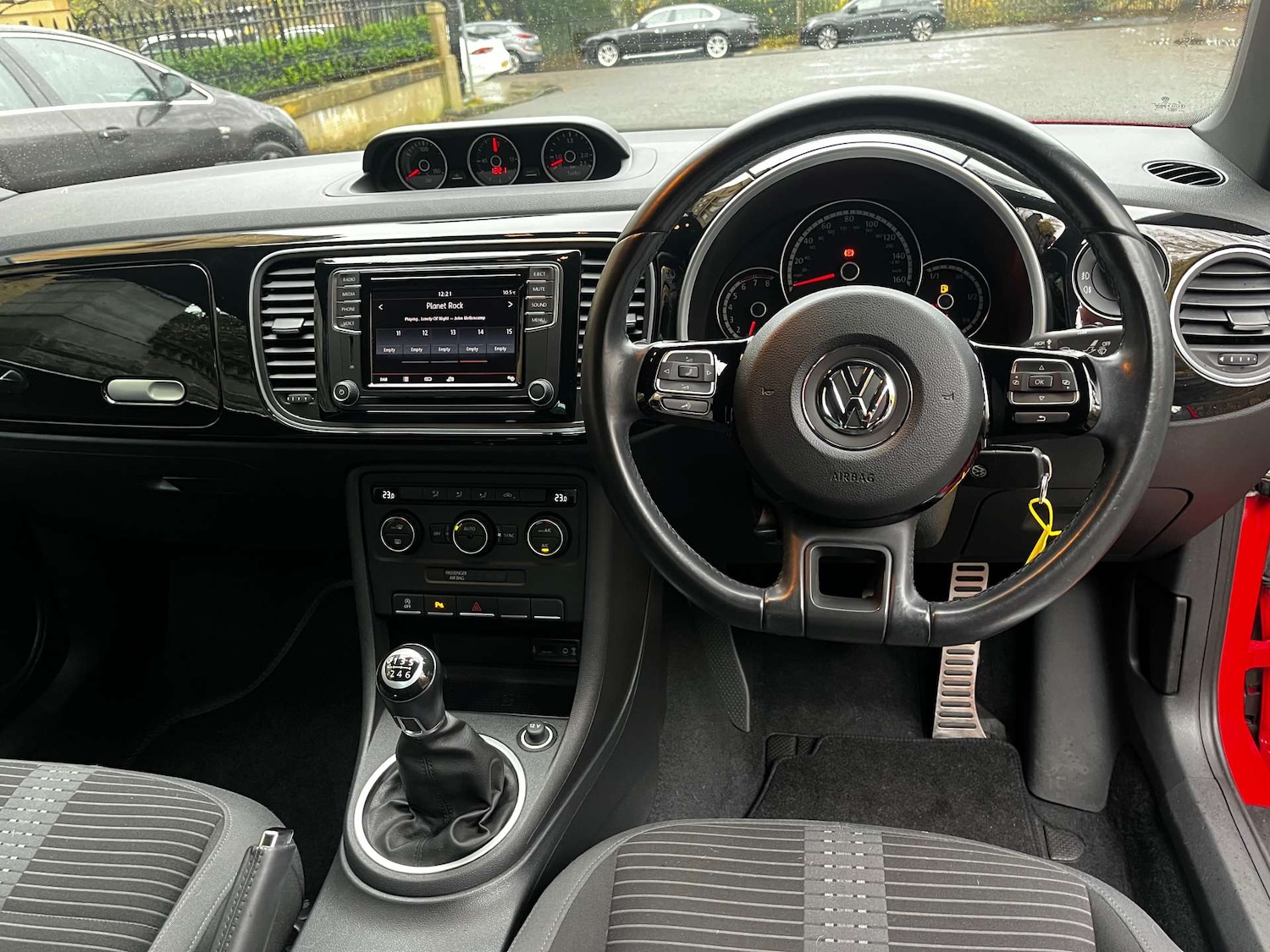 Used Volkswagen Beetle 2016 for sale - 77128576: Photo 13