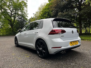 Used Volkswagen Golf 2017 for sale - 78555343: Photo