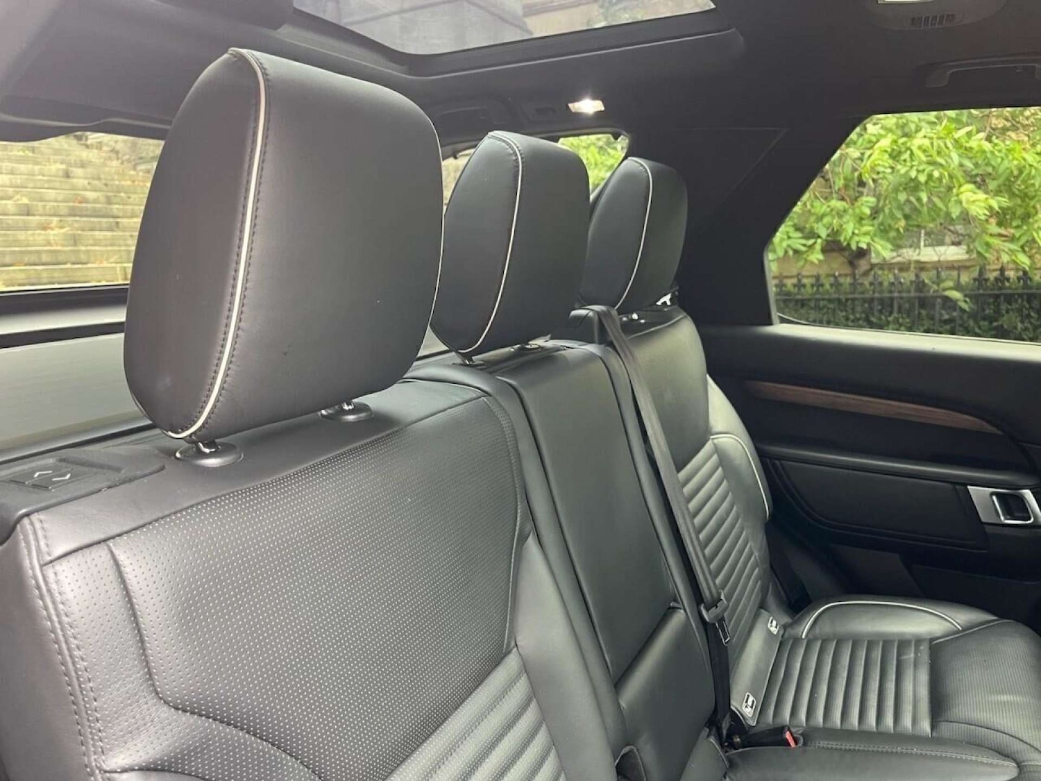 Used Land Rover Discovery 2017 for sale - 76462041: Photo 37