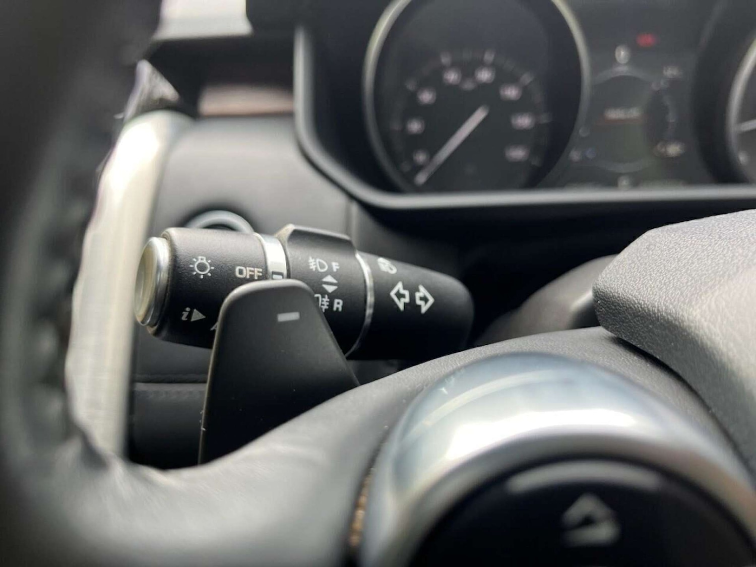 Used Land Rover Discovery 2017 for sale - 76462041: Photo 40