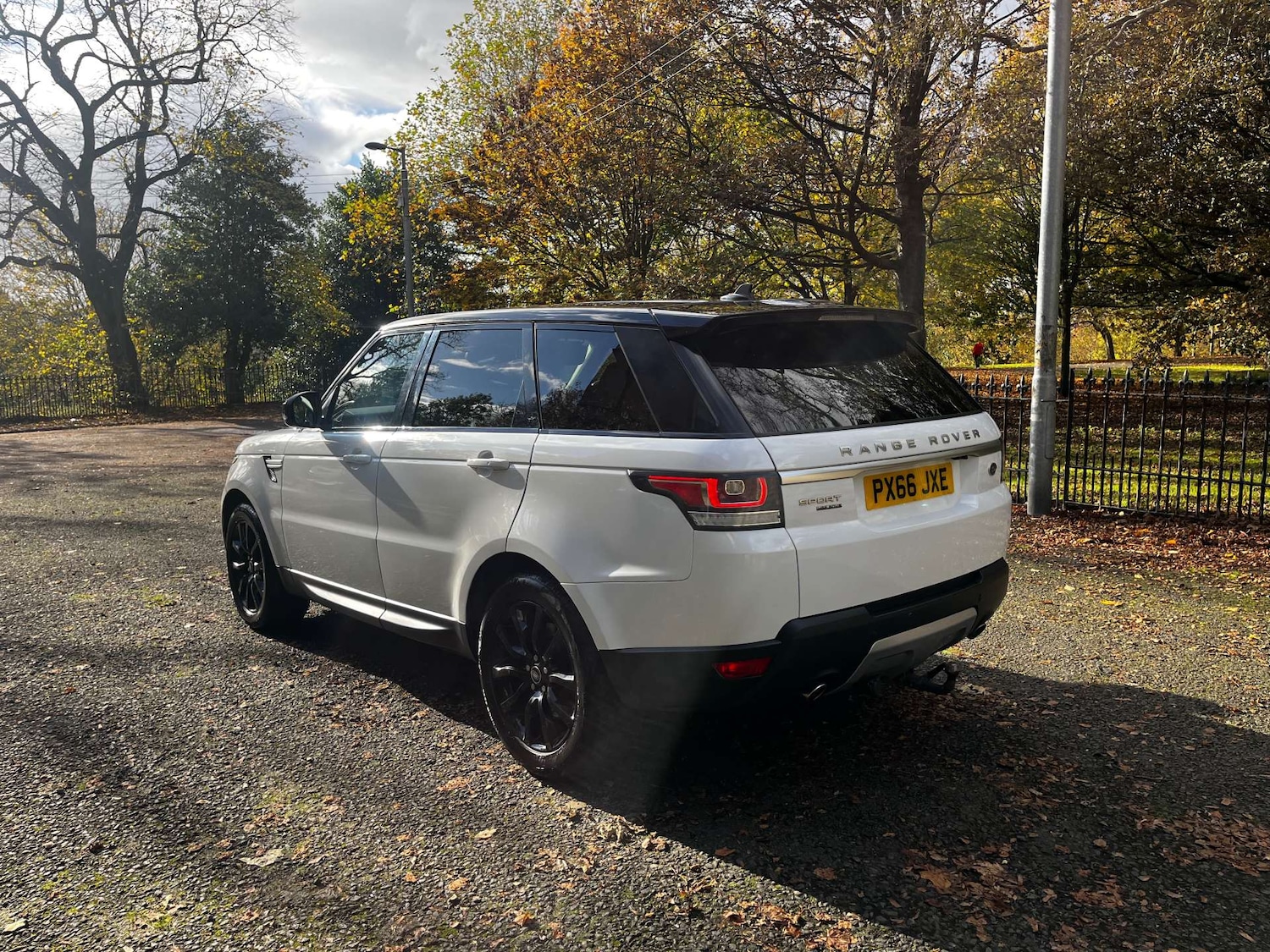 Used Land Rover Range Rover Sport 2016 for sale - 77128555: Photo 3