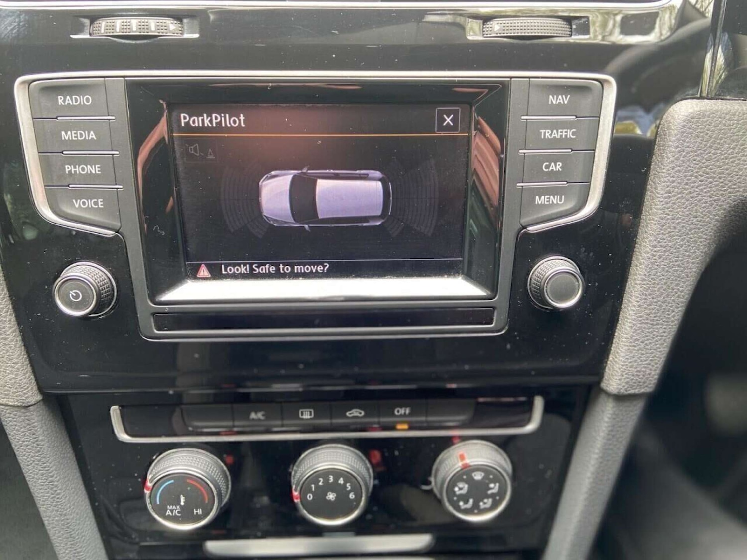 Used Volkswagen Golf 2014 for sale - 77128535: Photo 30