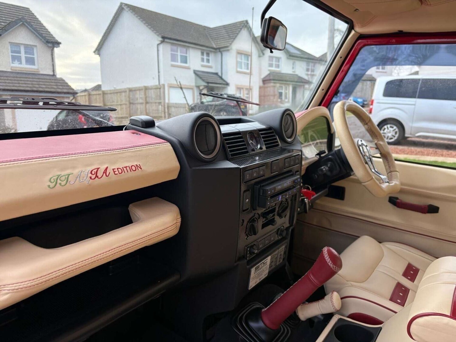 Used Land Rover Defender 2015 for sale - 76462010: Photo 6