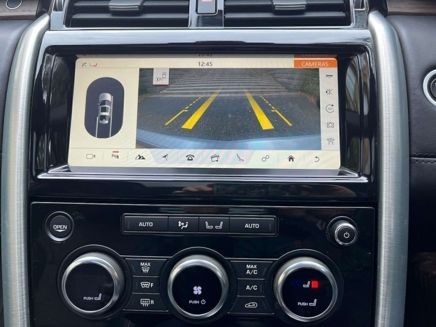 Used Land Rover Discovery 2017 for sale - 77128543: Photo 19