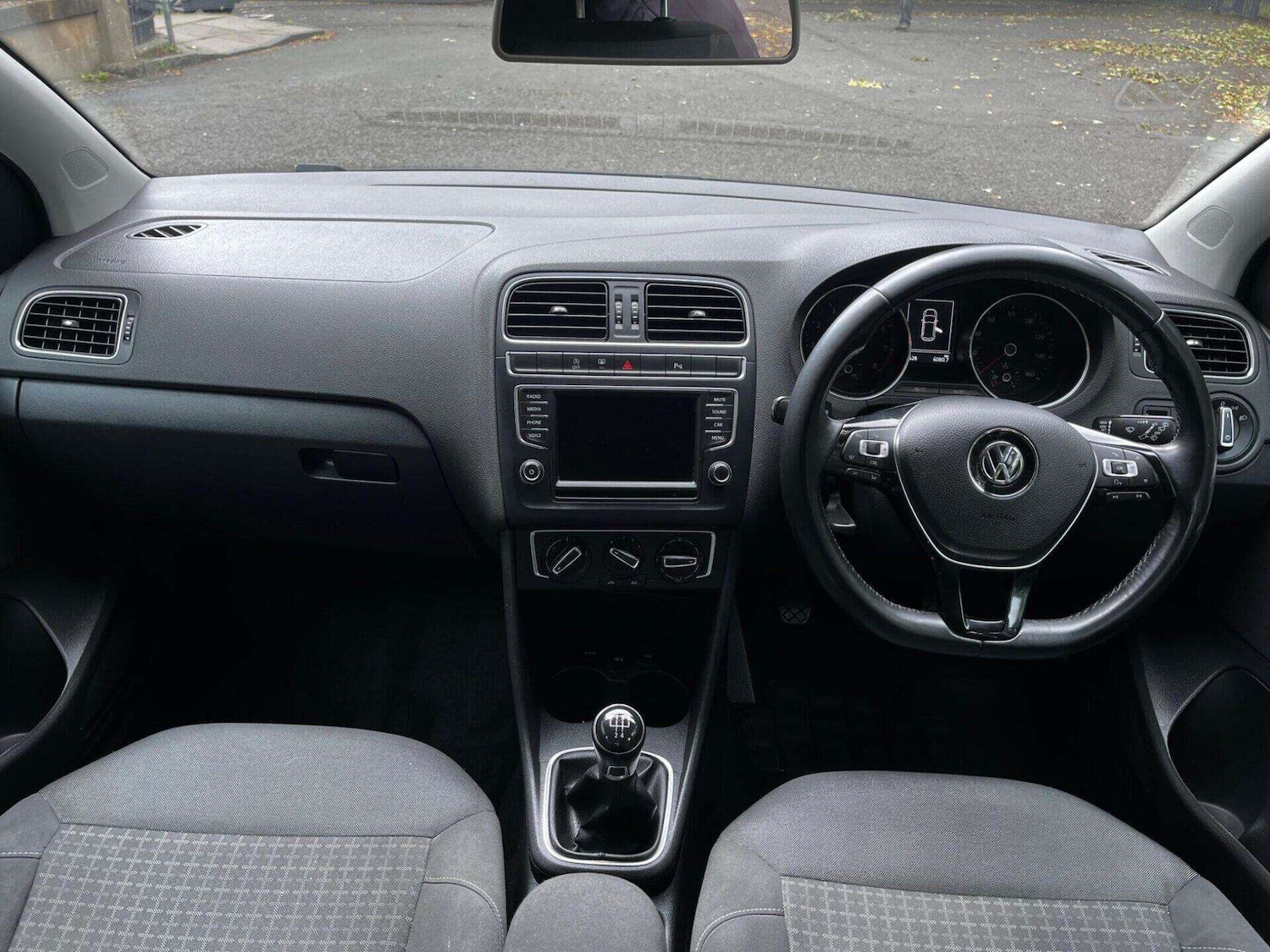 Used Volkswagen Polo 2016 for sale - 76462040: Photo 10