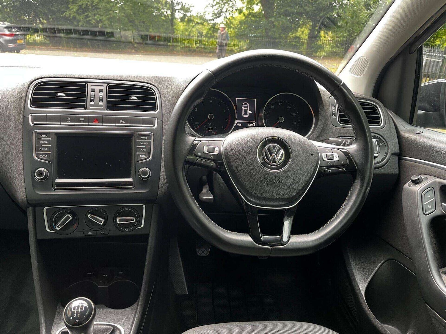 Used Volkswagen Polo 2016 for sale - 76462040: Photo 13