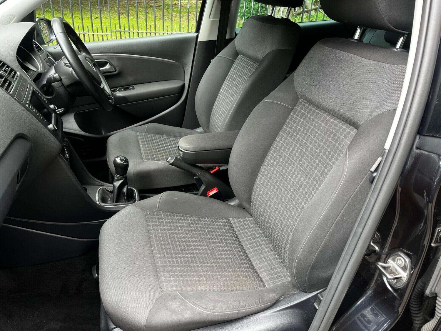 Used Volkswagen Polo 2016 for sale - 76462040: Photo 8