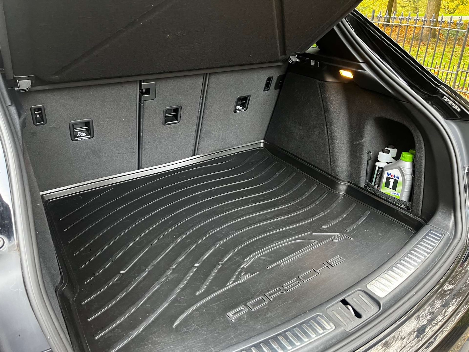 Used Porsche Macan 2017 for sale - 77128552: Photo 39