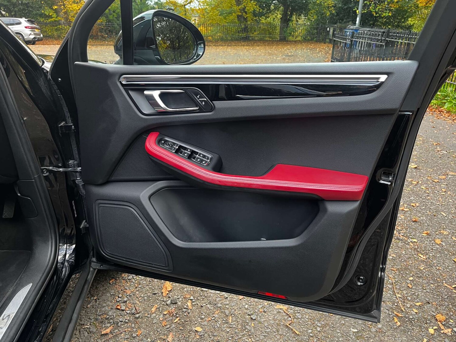 Used Porsche Macan 2017 for sale - 77128552: Photo 42