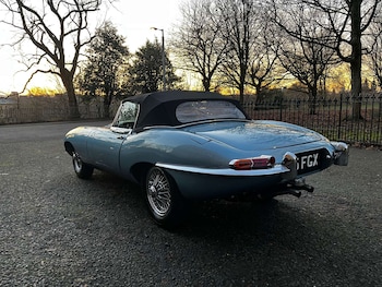 Used Jaguar E-Type 1961 for sale - 76686701: Photo