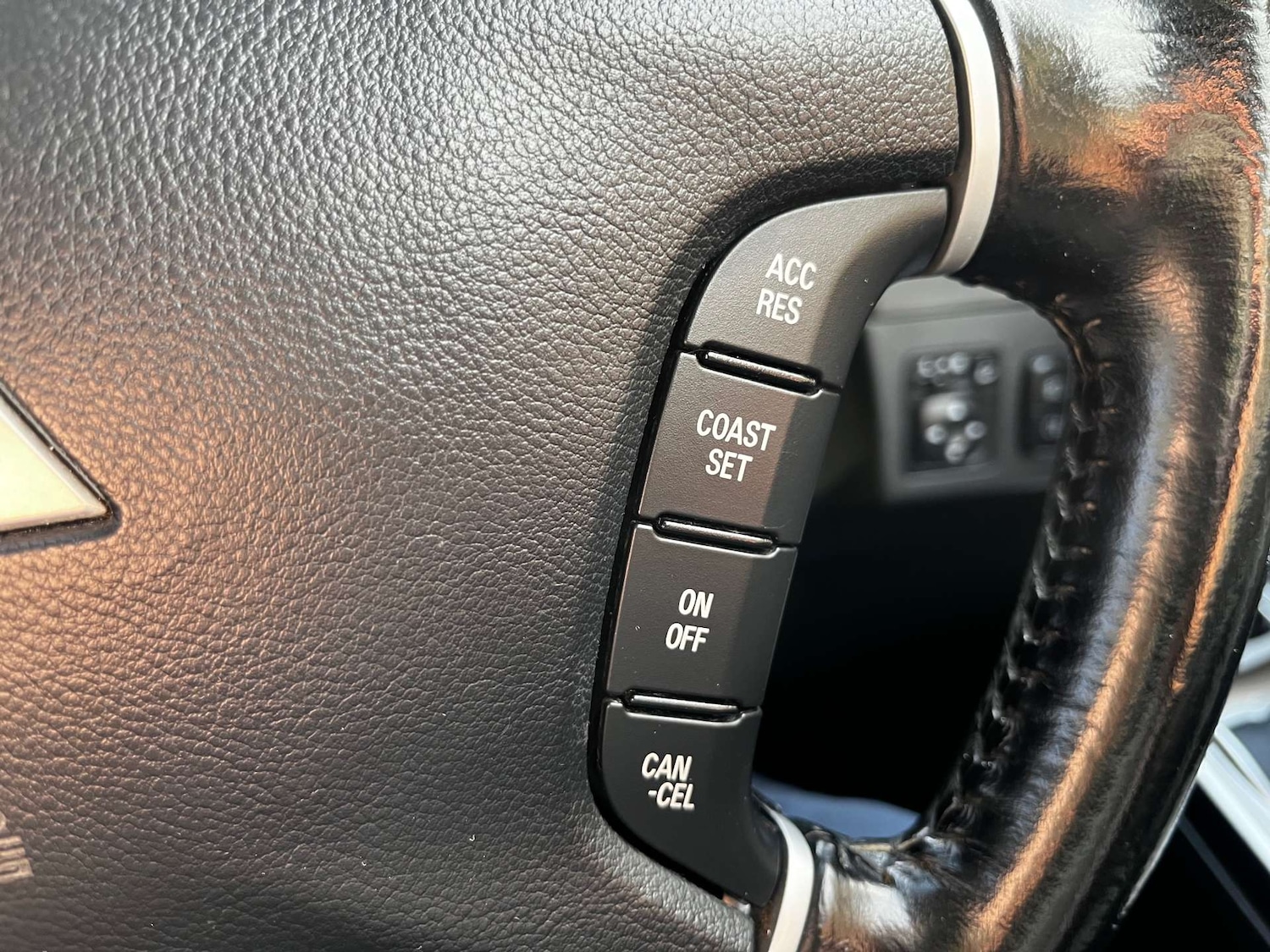 Used Mitsubishi Shogun 2016 for sale - 76462059: Photo 47