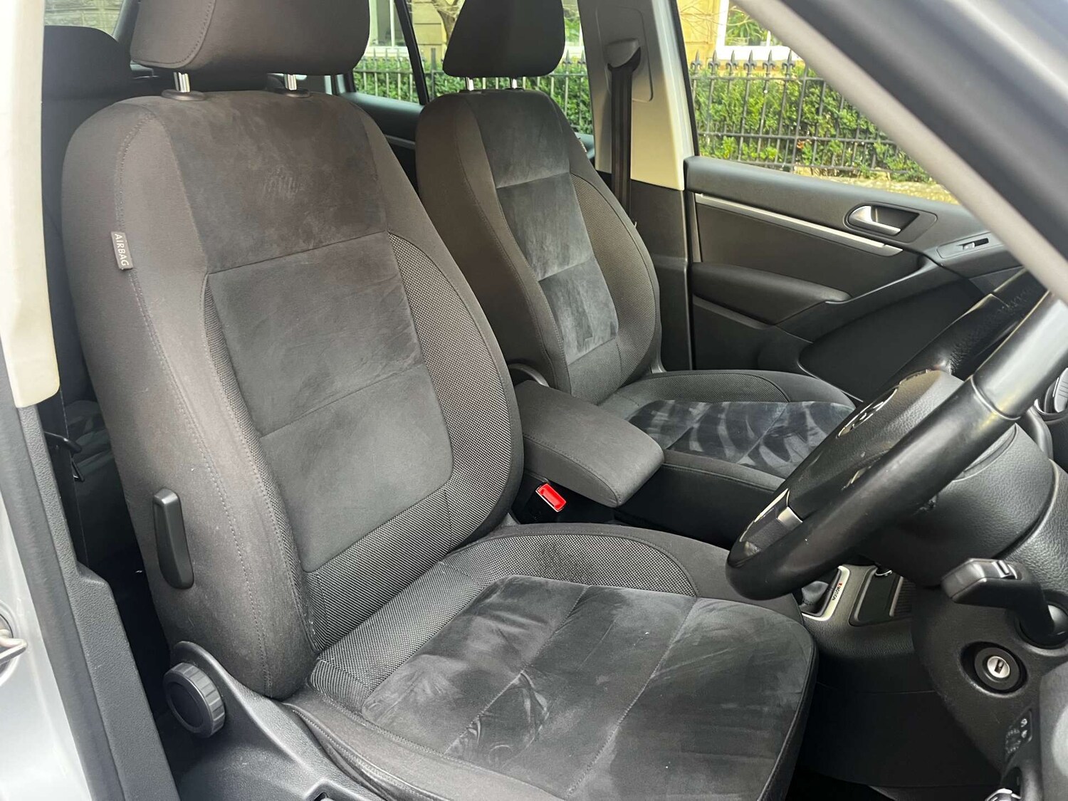 Used Volkswagen Tiguan 2015 for sale - 77715667: Photo 11