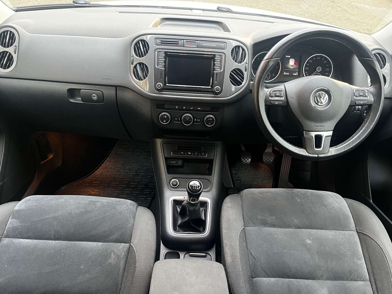 Used Volkswagen Tiguan 2015 for sale - 77715667: Photo 13
