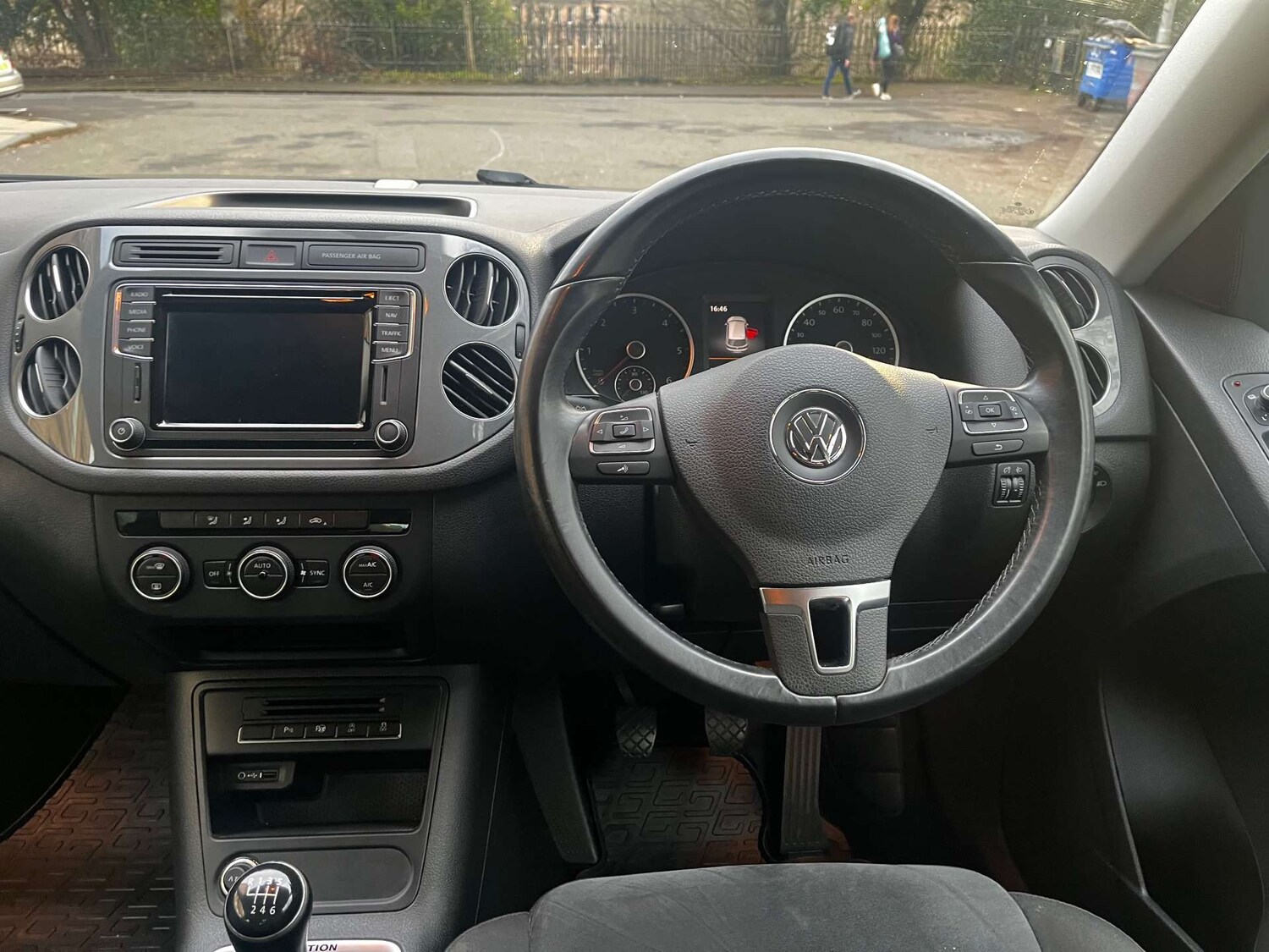 Used Volkswagen Tiguan 2015 for sale - 77715667: Photo 14