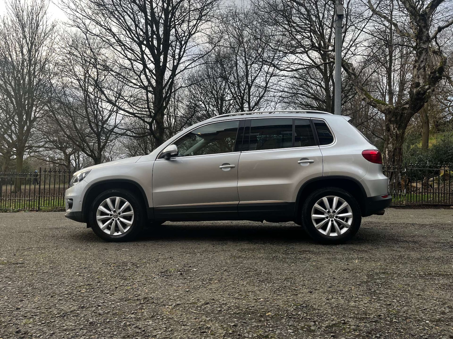 Used Volkswagen Tiguan 2015 for sale - 77715667: Photo 2