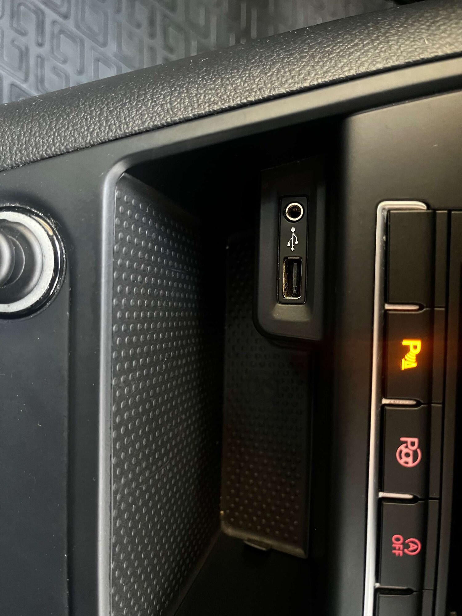 Used Volkswagen Tiguan 2015 for sale - 77715667: Photo 41