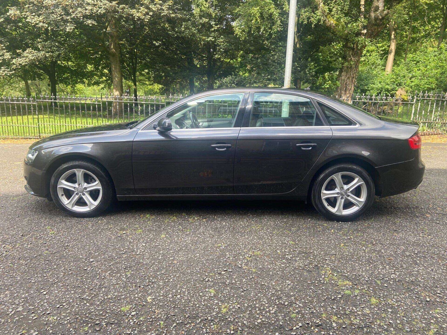 Used Audi A4 2013 for sale - 76462070: Photo 5