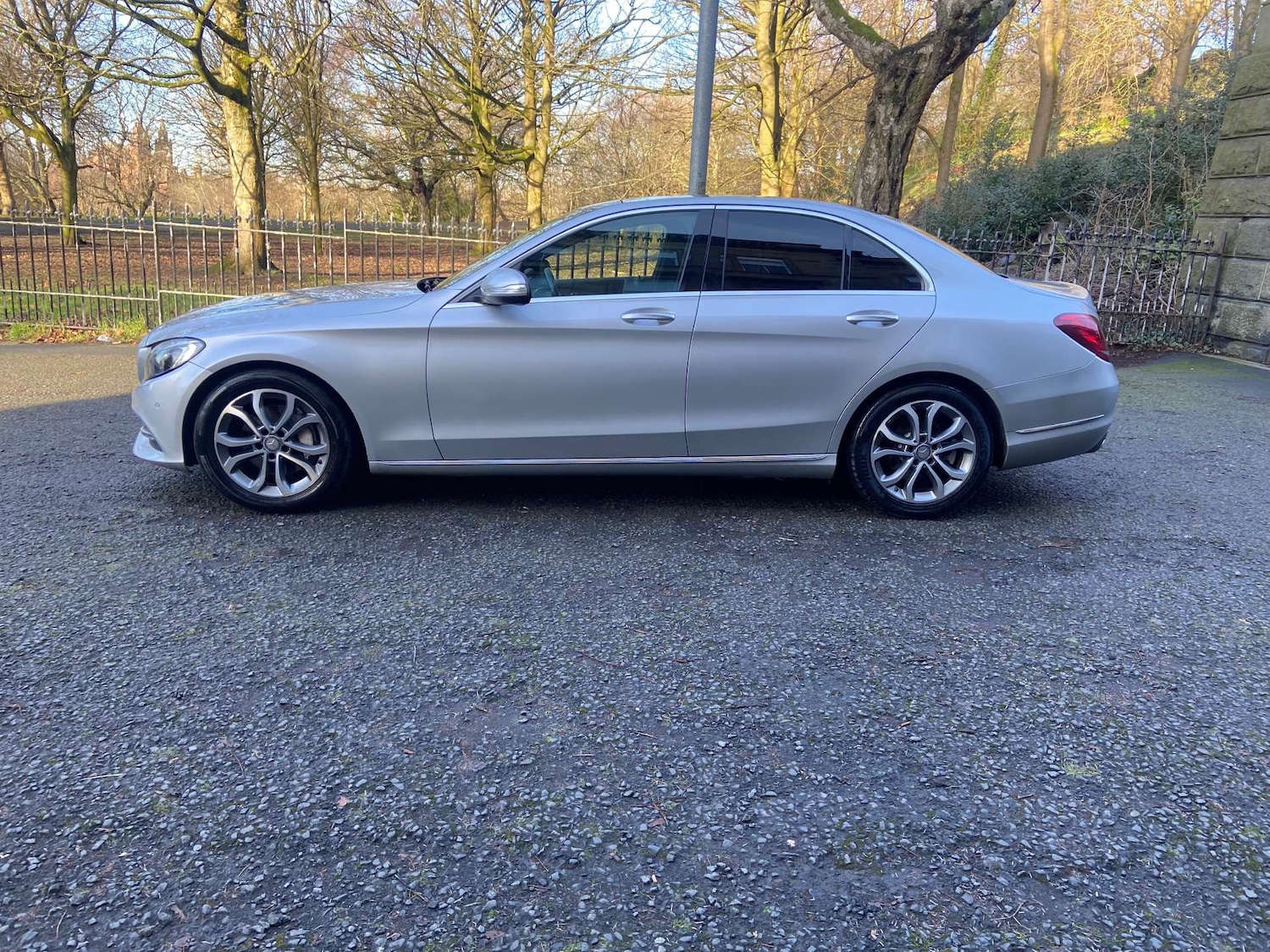 Used Mercedes-Benz C Class 2015 for sale - 77417582: Photo 2