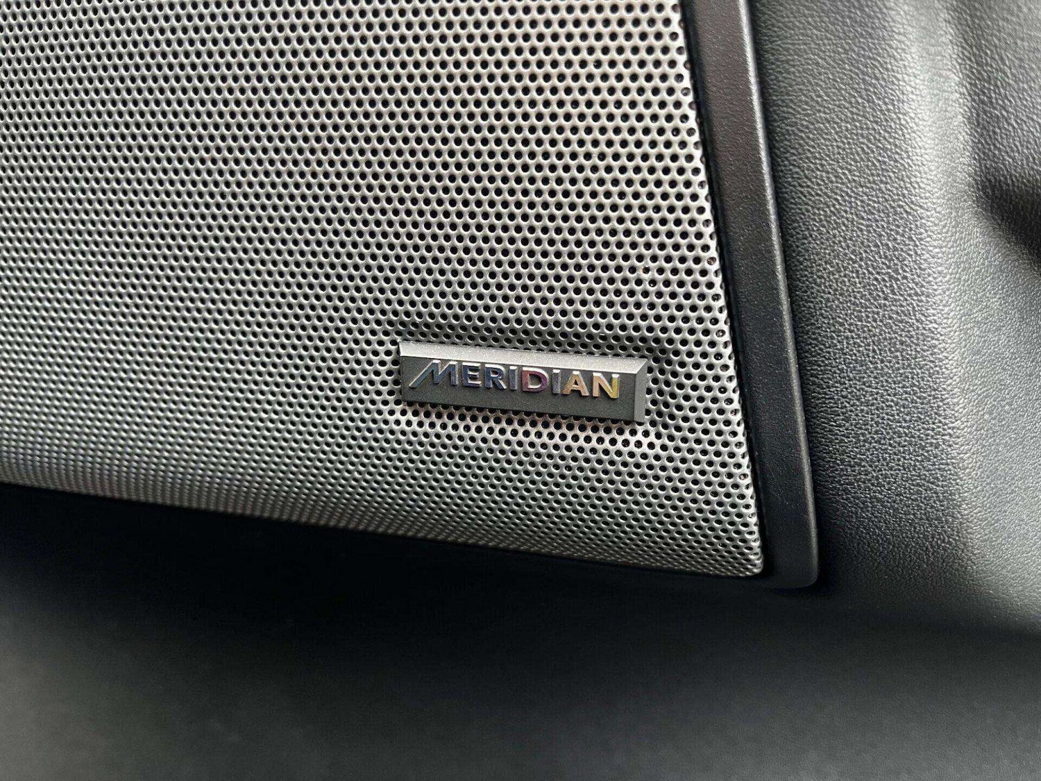 Used Land Rover Discovery 2016 for sale - 76462124: Photo 10