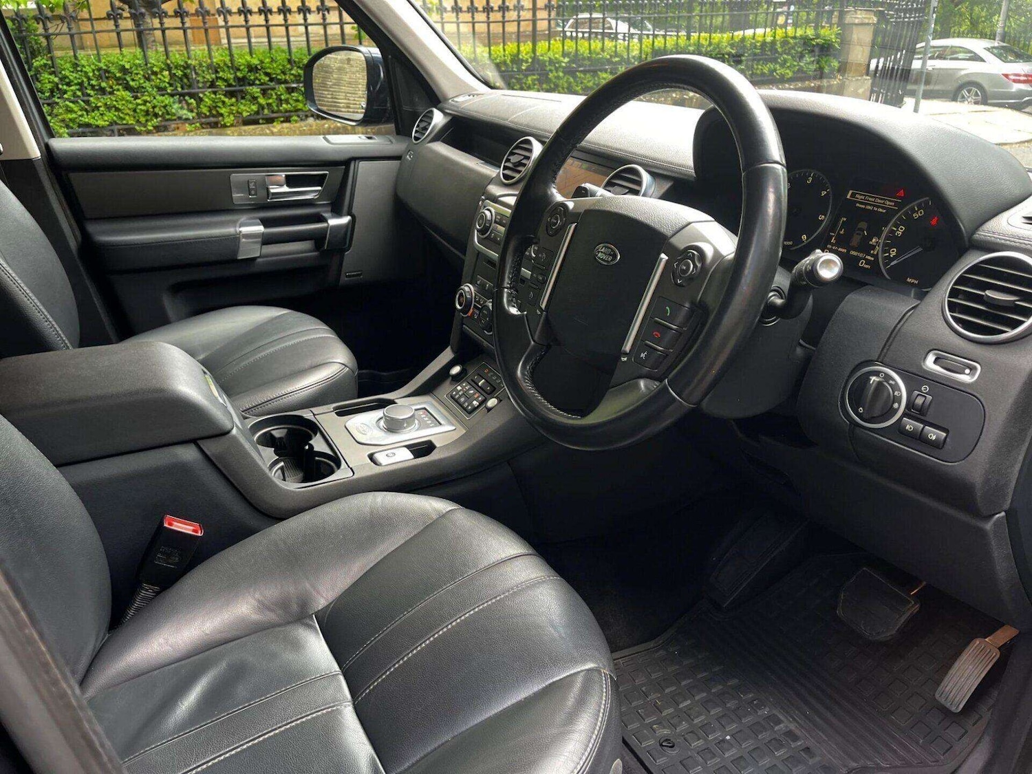 Used Land Rover Discovery 2016 for sale - 76462124: Photo 15