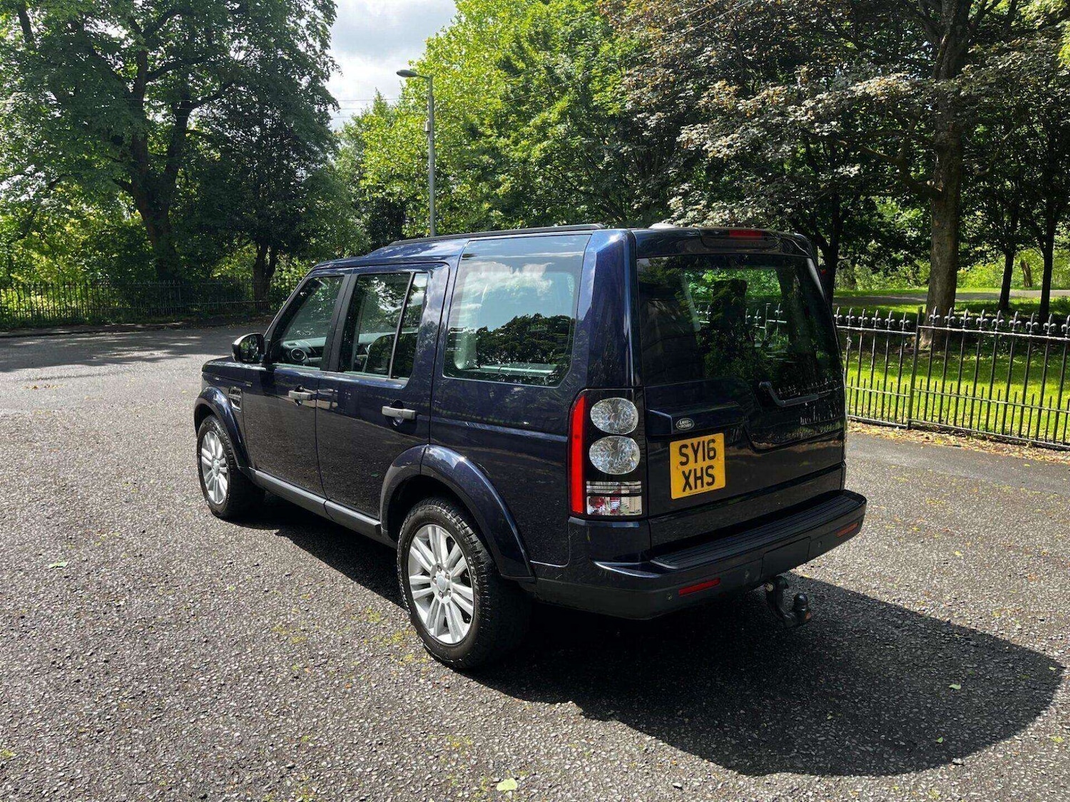 Used Land Rover Discovery 2016 for sale - 76462124: Photo 30