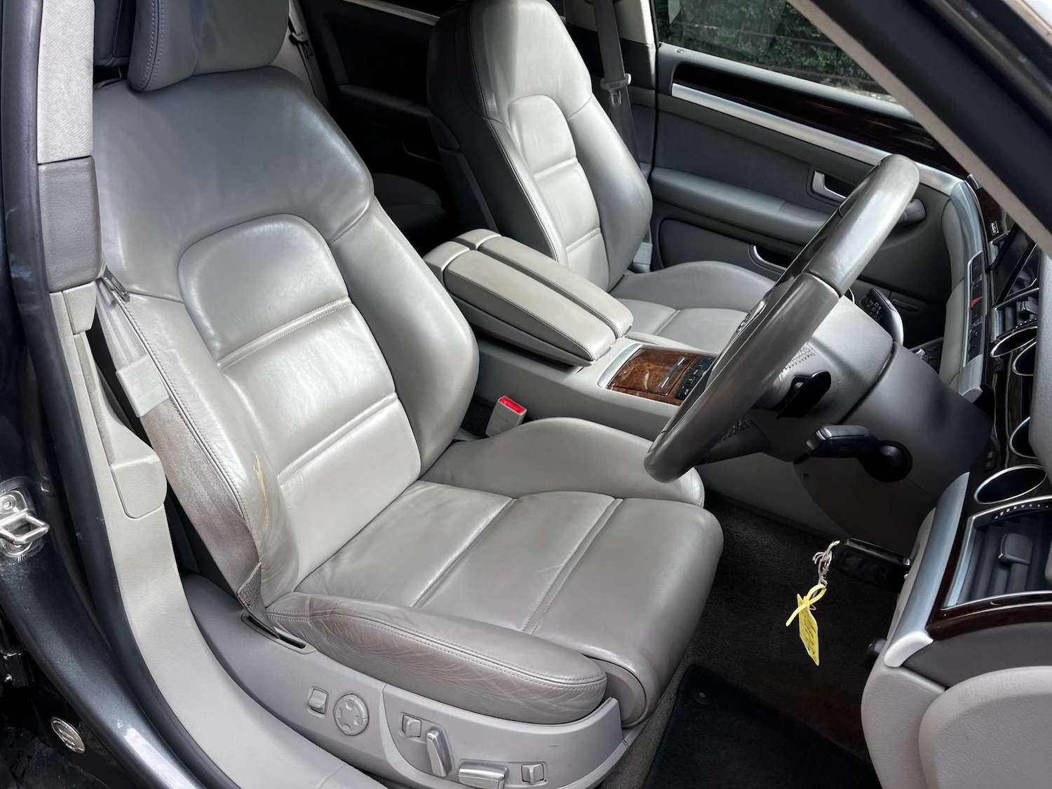 Used Audi A8 2010 for sale - 76462122: Photo 8