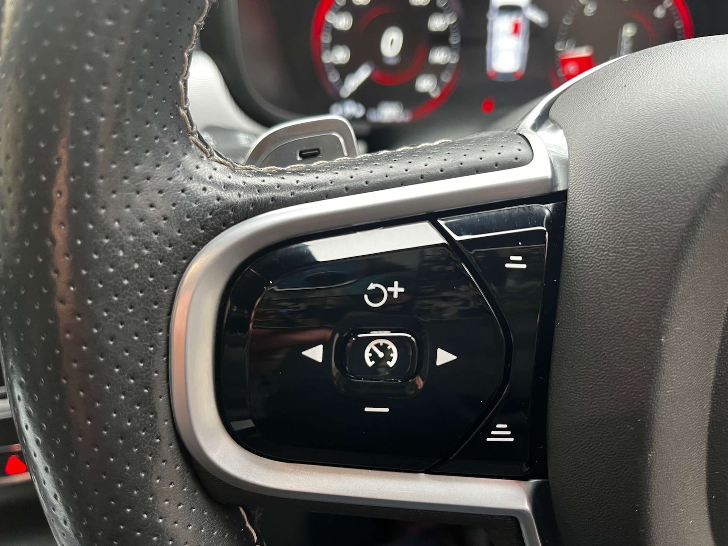 Used Volvo V90 2018 for sale - 77571325: Photo 47