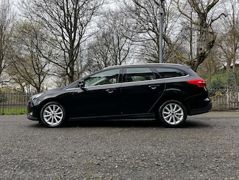 Used Ford Focus 2017 for sale - 78068132: Photo