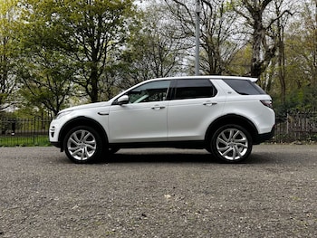 Used Land Rover Discovery Sport 2016 for sale - 78122063: Photo