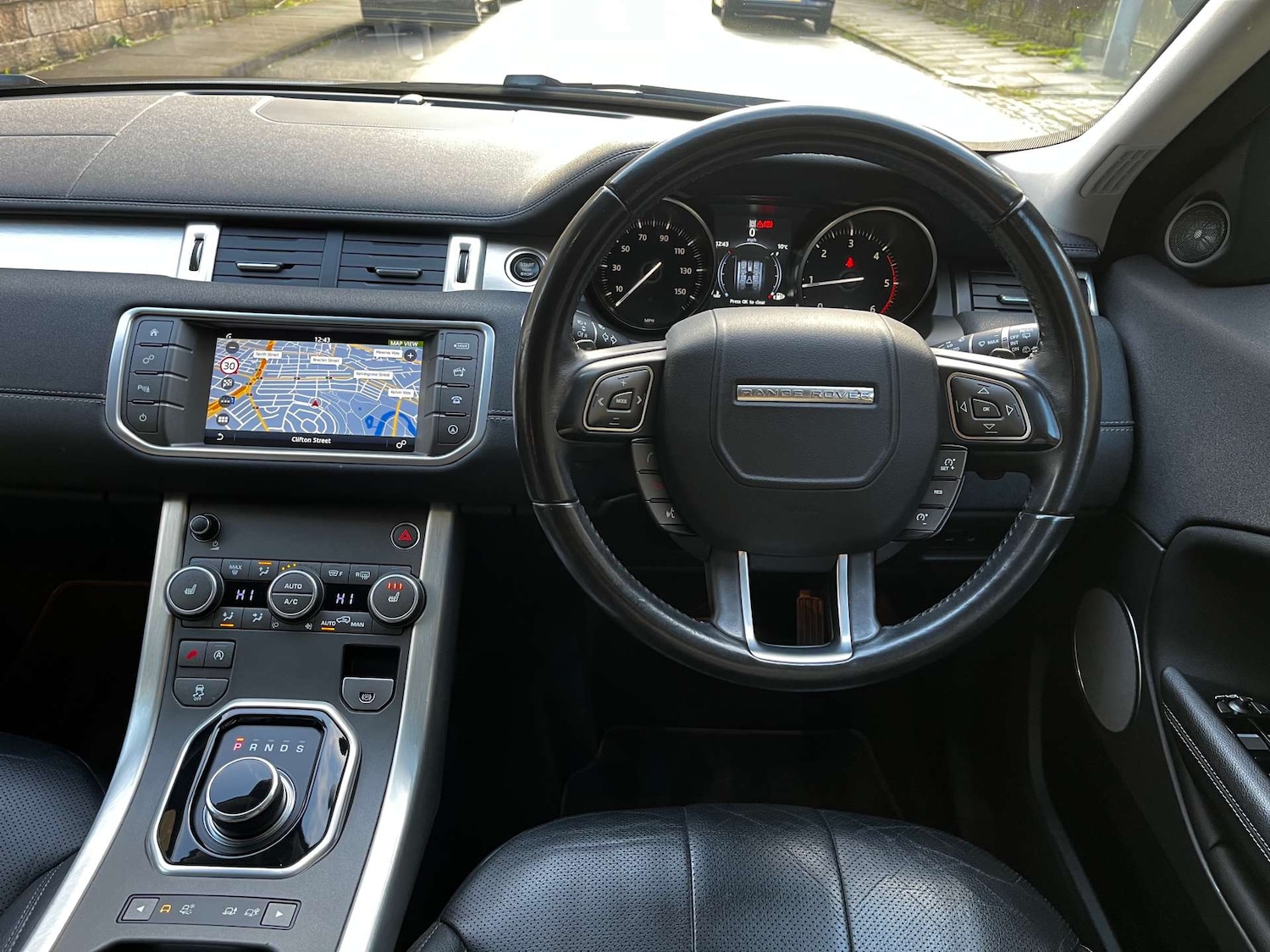 Used Land Rover Range Rover Evoque 2017 for sale - 76829917: Photo 12