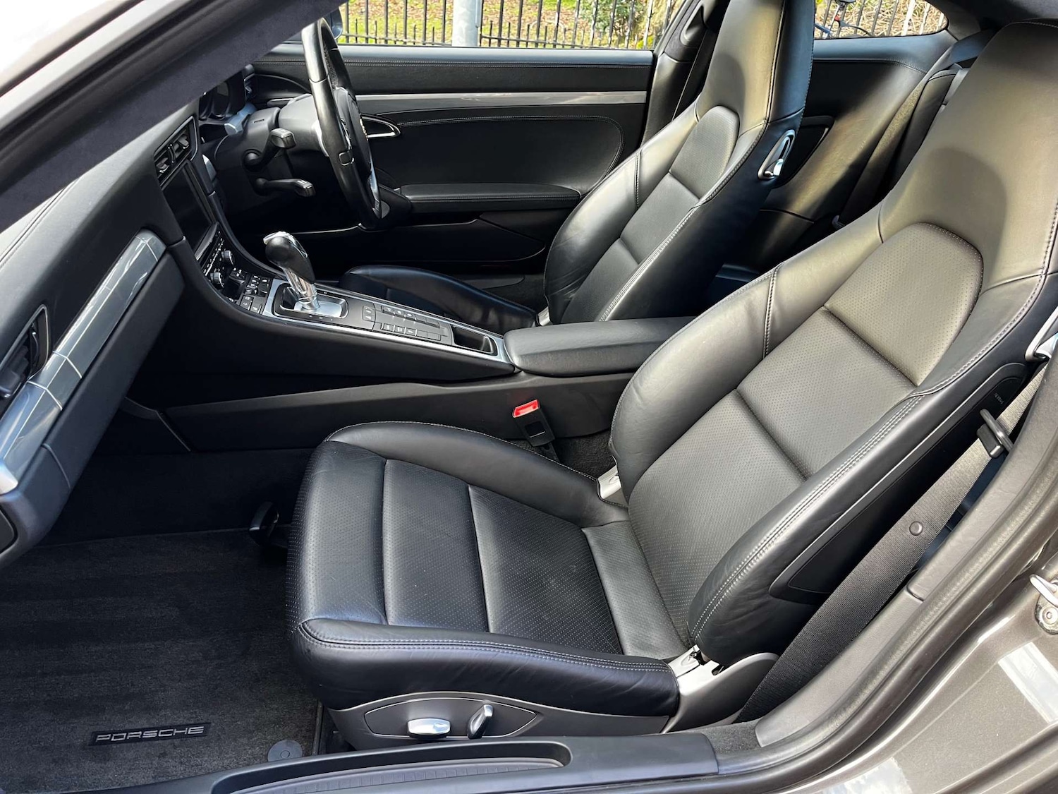 Used Porsche 911 2012 for sale - 77249208: Photo 12