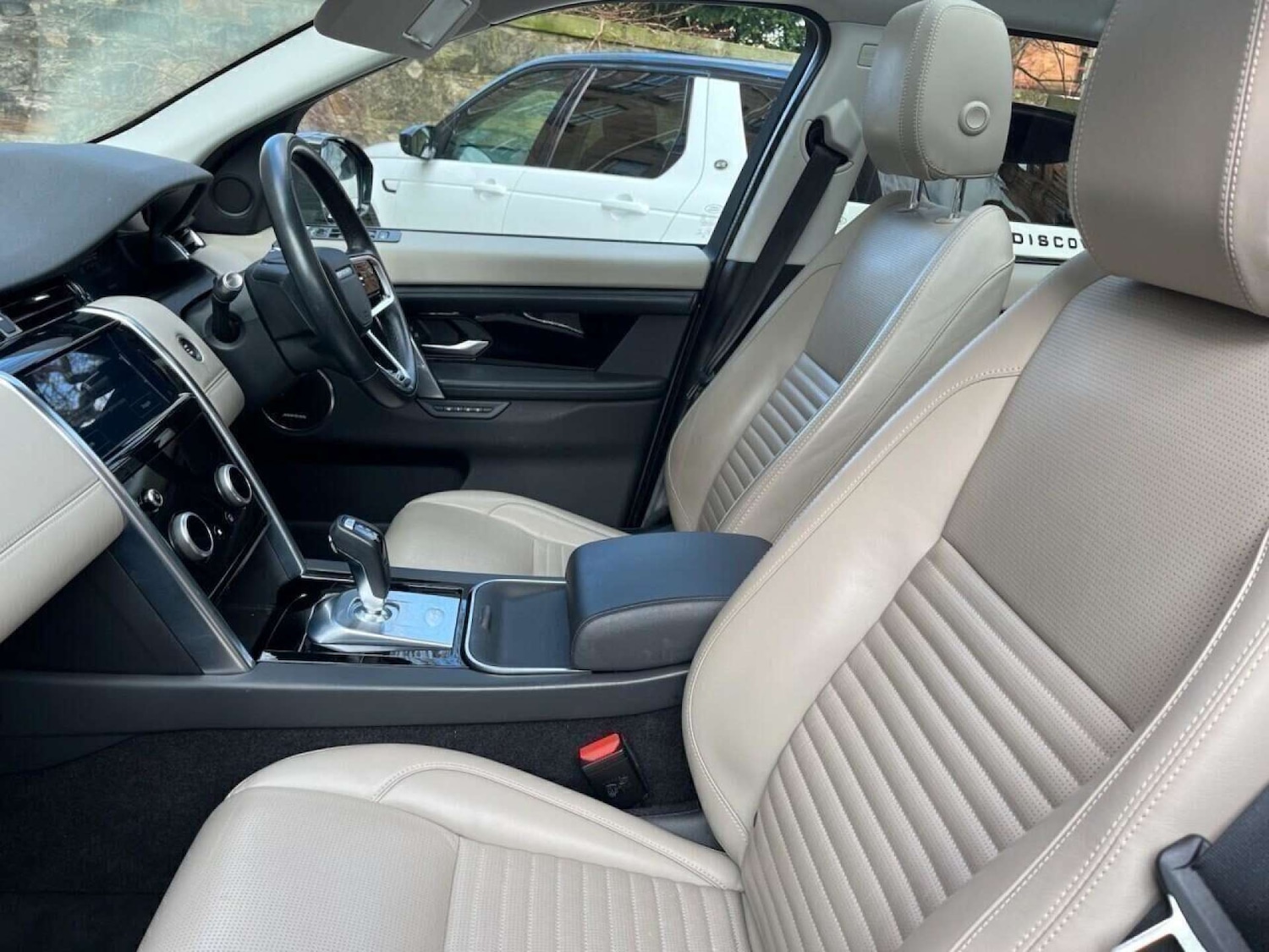 Used Land Rover Discovery Sport 2021 for sale - 76462066: Photo 8