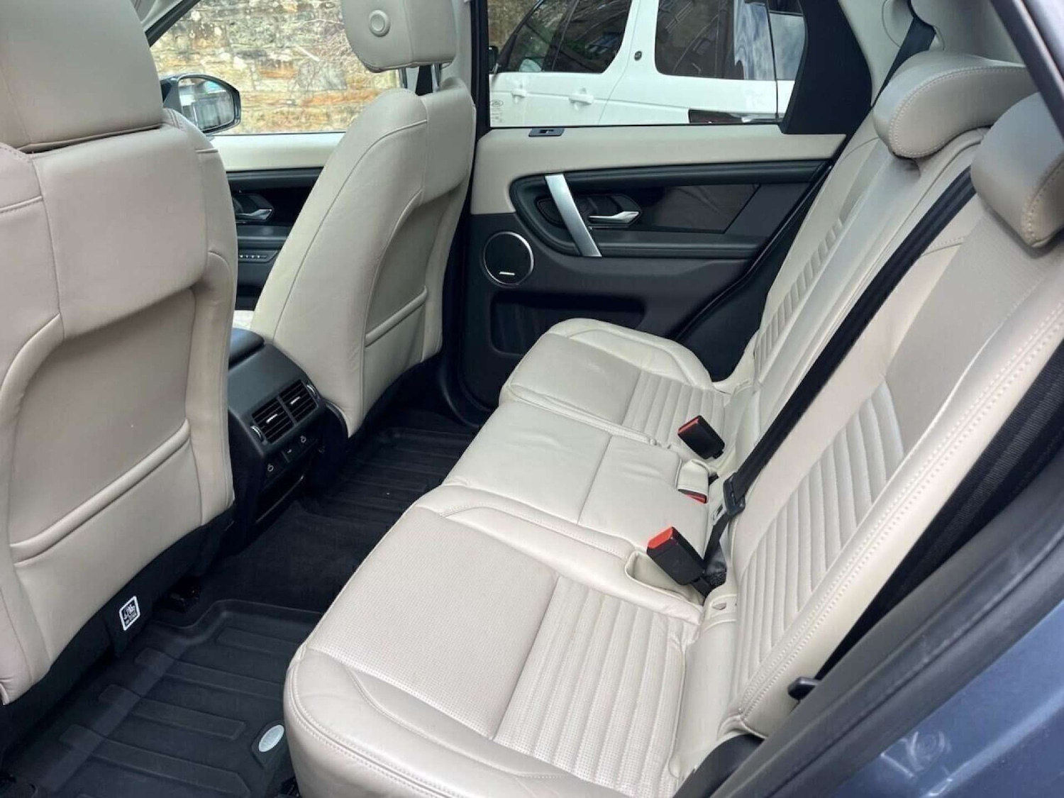 Used Land Rover Discovery Sport 2021 for sale - 76462066: Photo 9