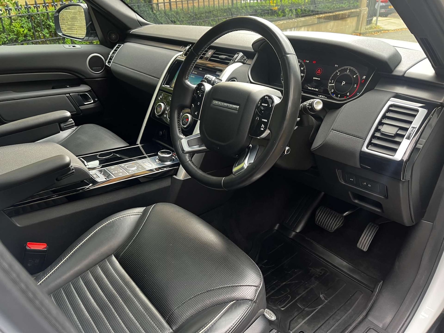 Used Land Rover Discovery 2019 for sale - 77128532: Photo 19