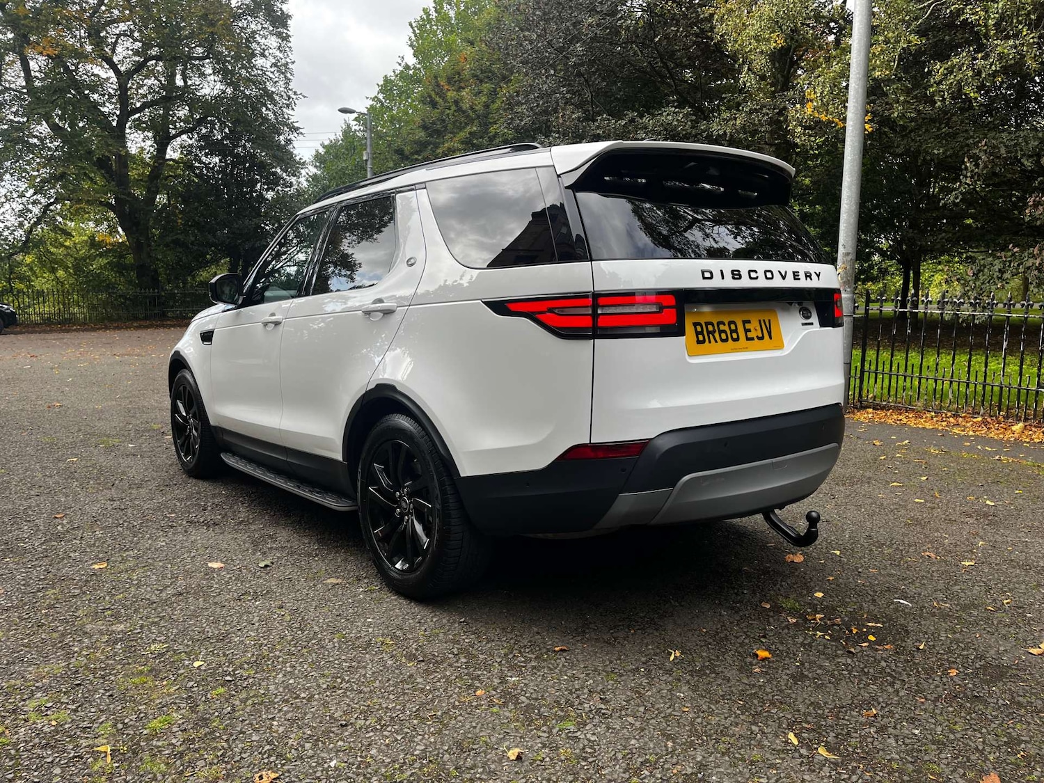 Used Land Rover Discovery 2019 for sale - 77128532: Photo 3