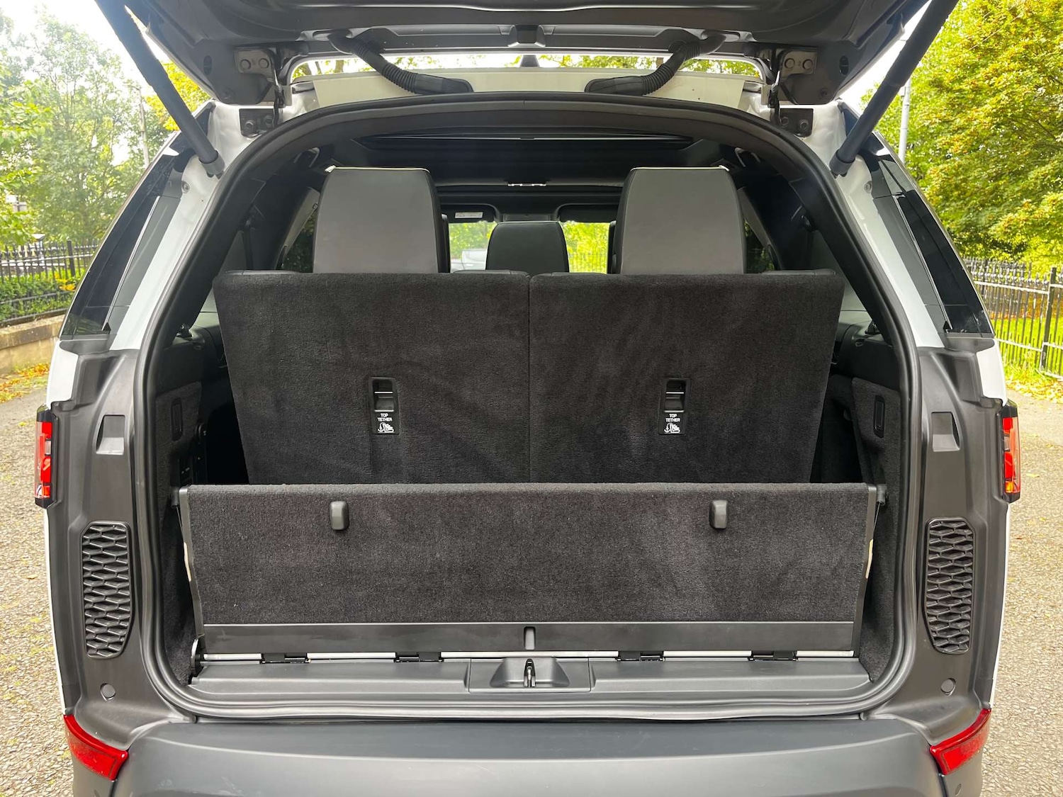 Used Land Rover Discovery 2019 for sale - 77128532: Photo 48