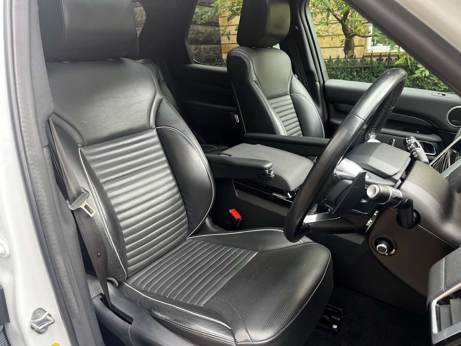 Used Land Rover Discovery 2019 for sale - 77128532: Photo 8