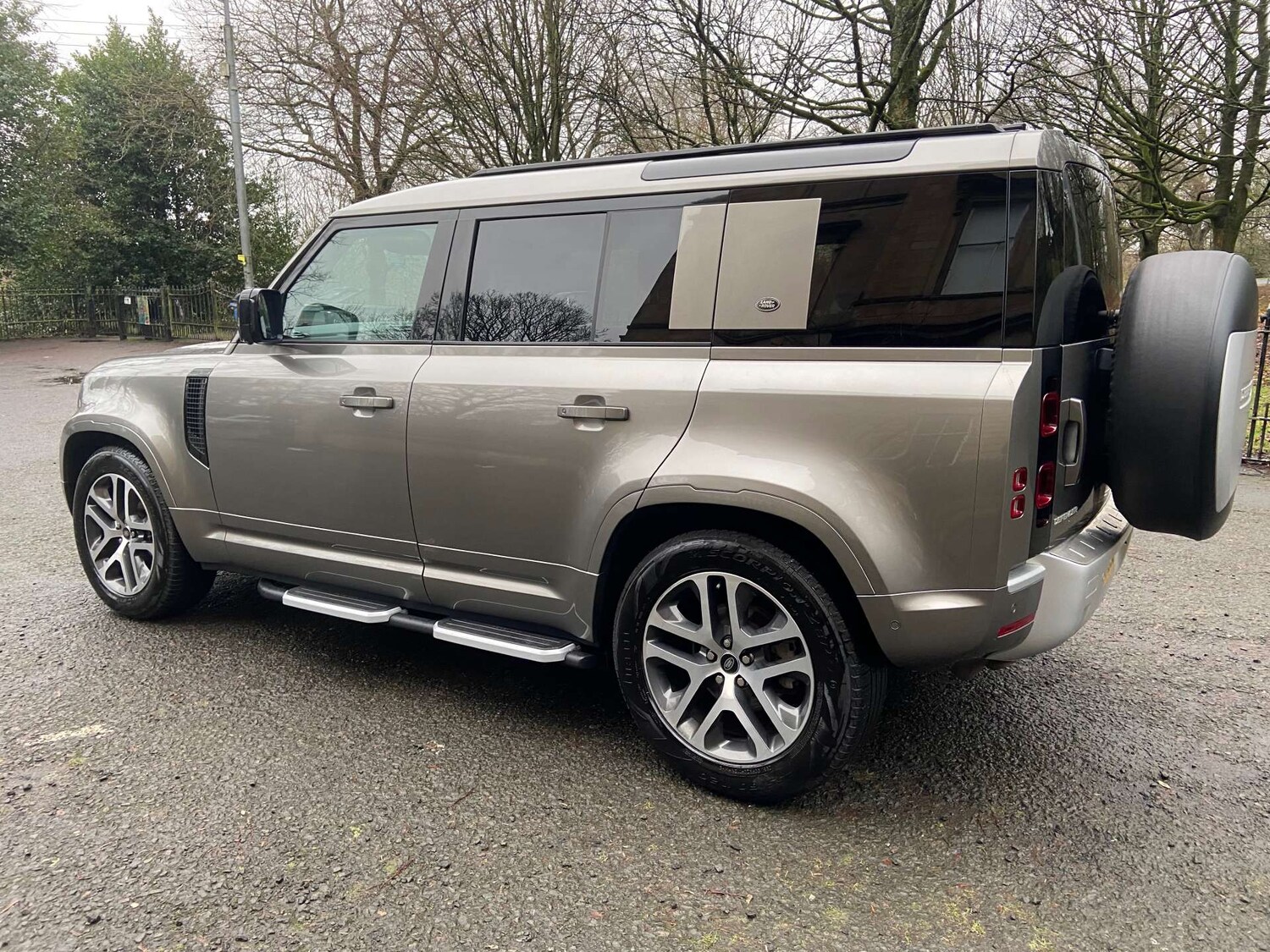 Used Land Rover Defender 2022 for sale - 77198015: Photo 15