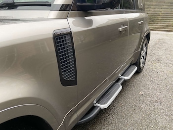 Used Land Rover Defender 2022 for sale - 77198015: Photo