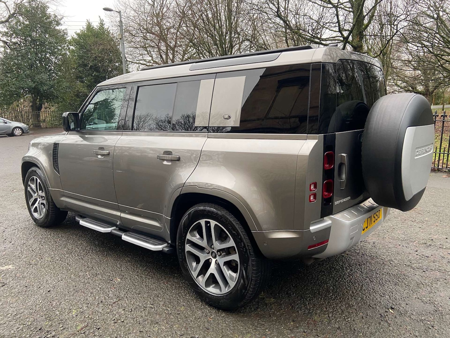 Used Land Rover Defender 2022 for sale - 77198015: Photo 3