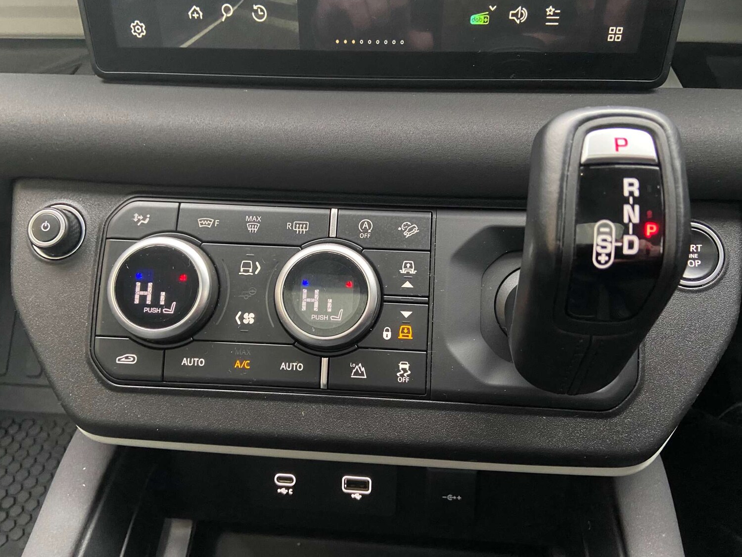 Used Land Rover Defender 2022 for sale - 77198015: Photo 35