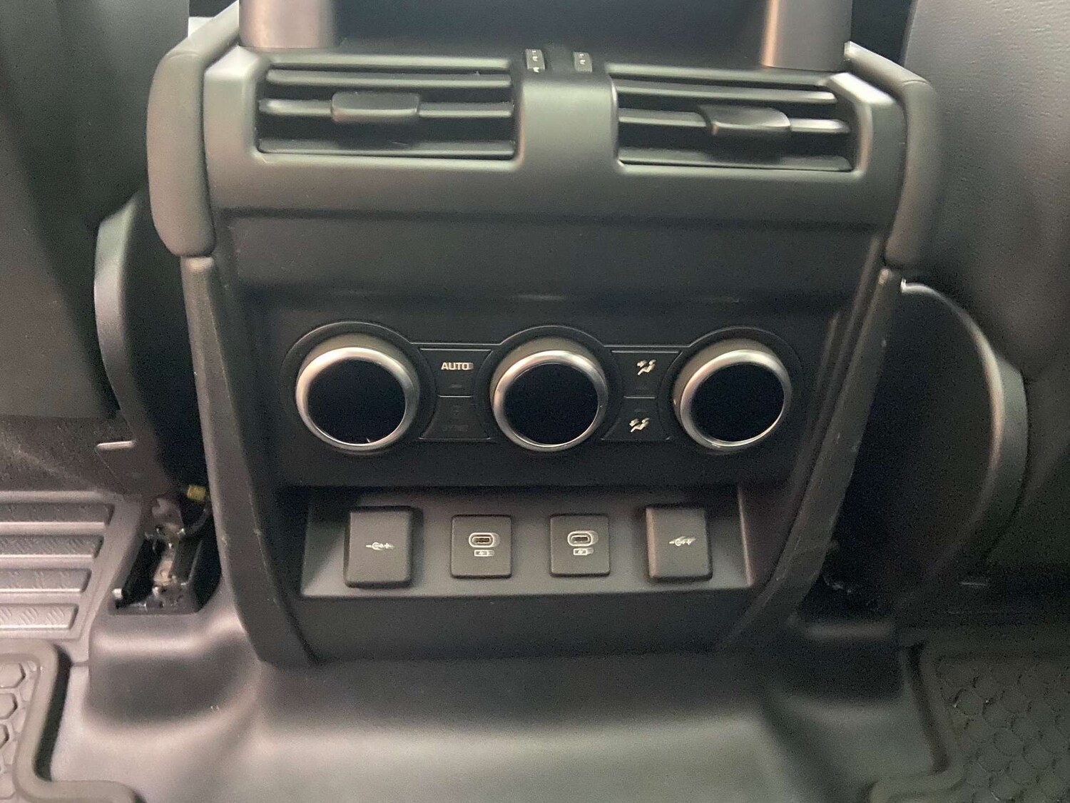 Used Land Rover Defender 2022 for sale - 77198015: Photo 39