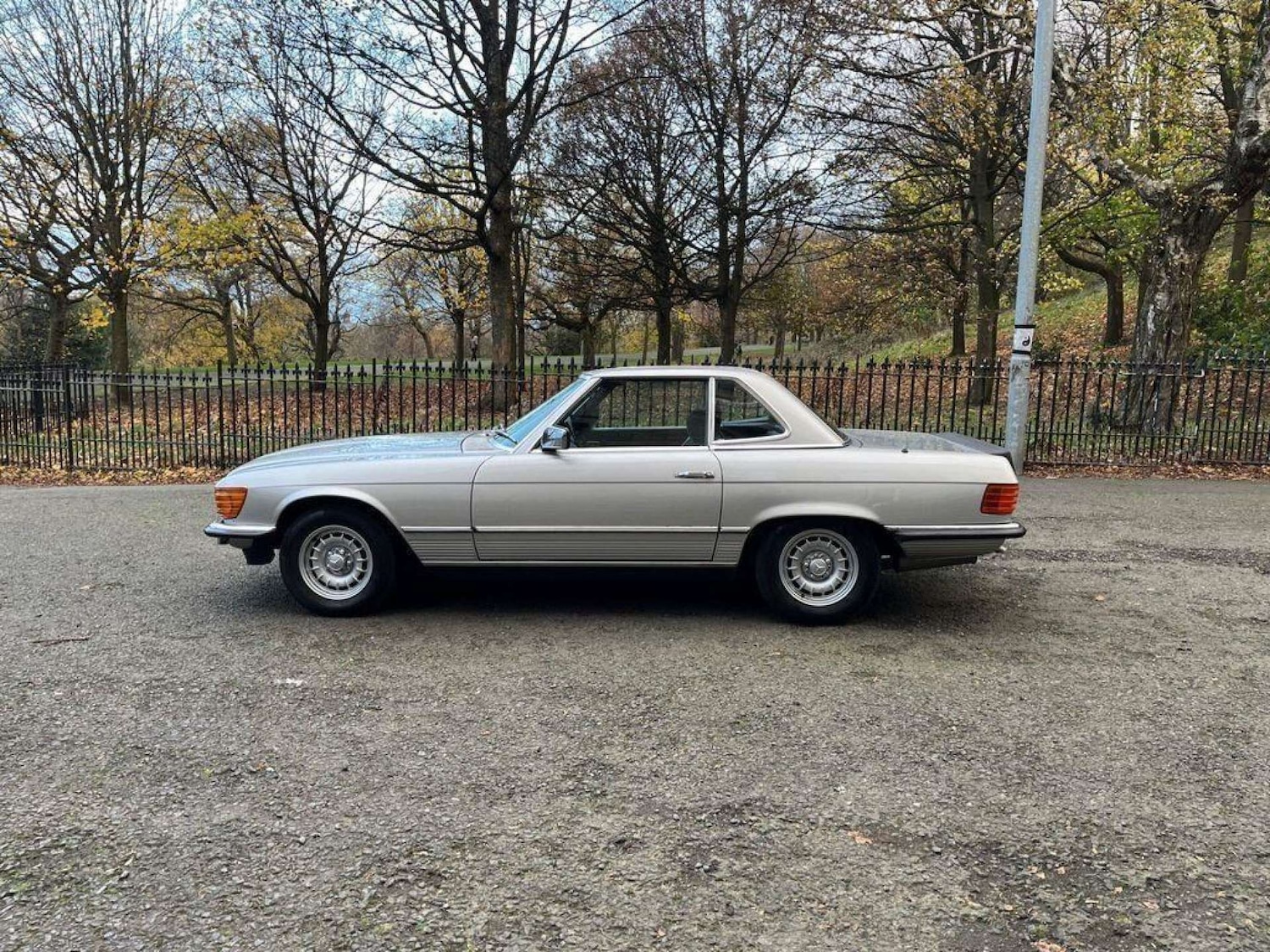 Used Mercedes-Benz 280 SL 1984 for sale - 77128556: Photo 37