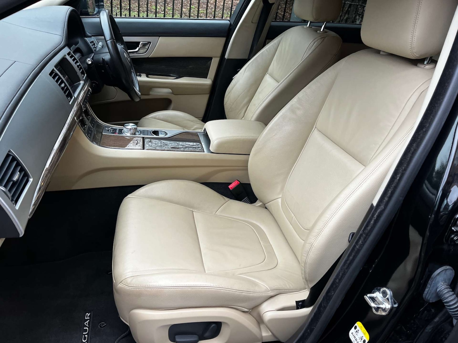 Used Jaguar XF 2015 for sale - 77128597: Photo 14