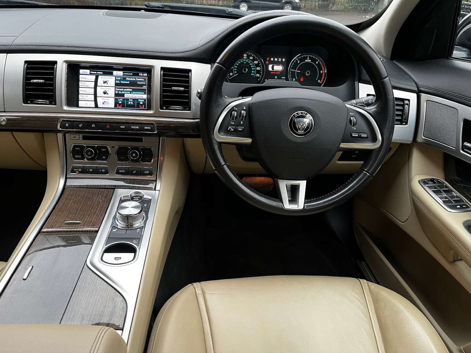 Used Jaguar XF 2015 for sale - 77128597: Photo 15