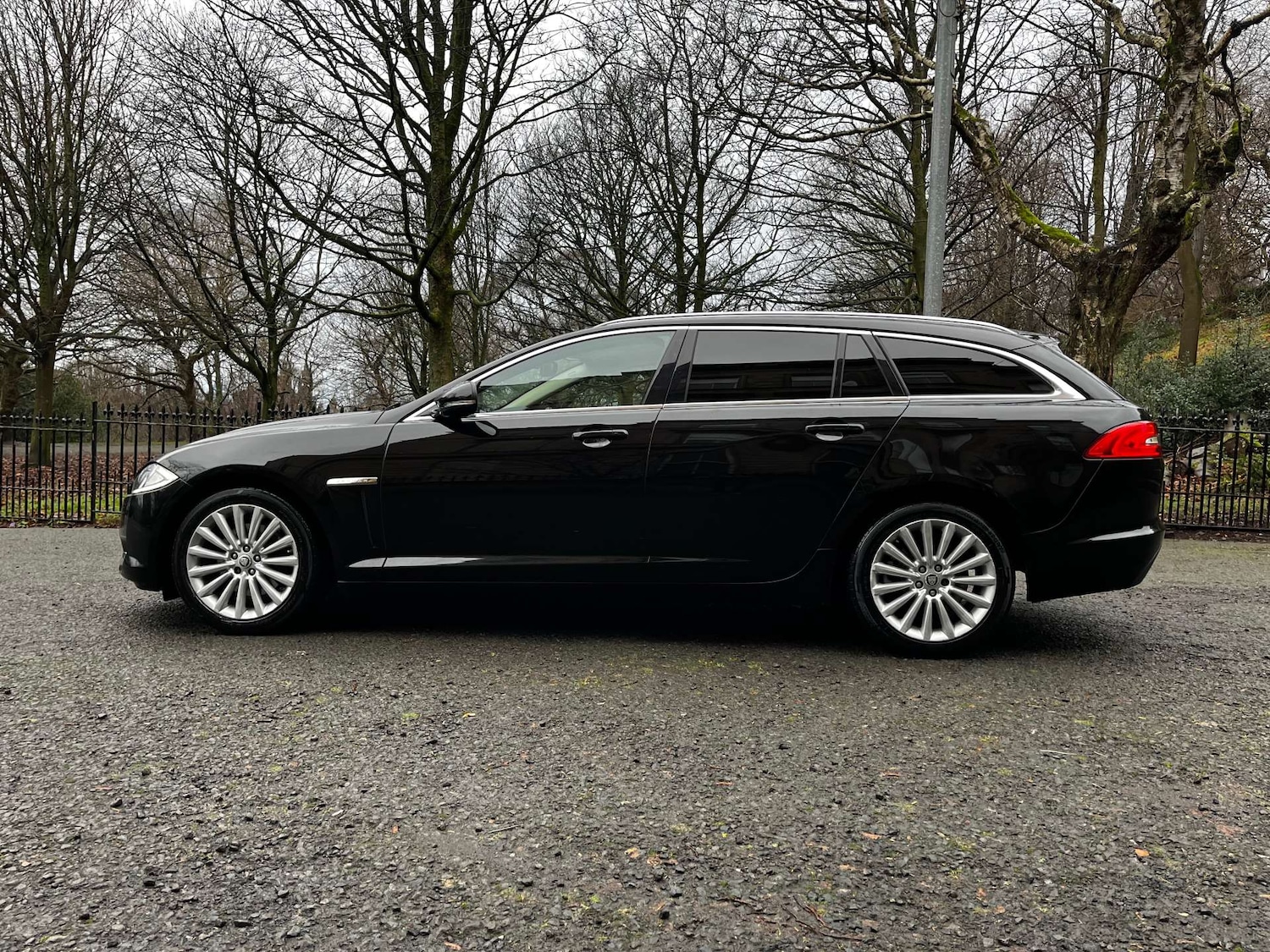 Used Jaguar XF 2015 for sale - 77128597: Photo 2