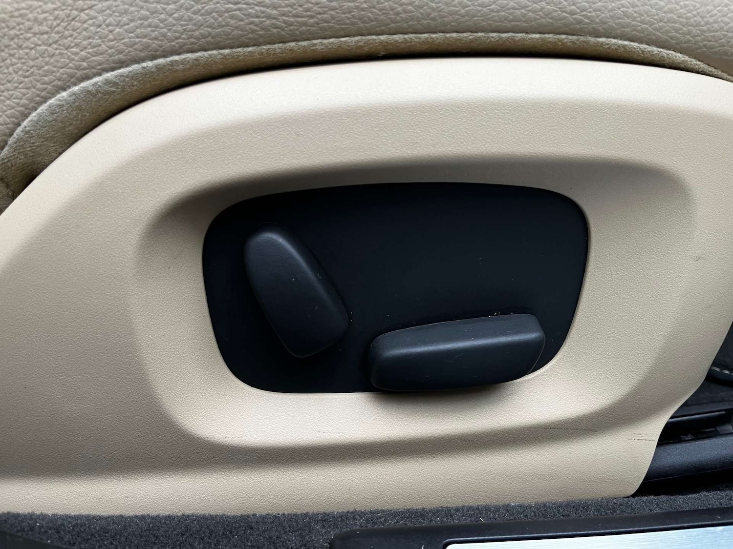 Used Jaguar XF 2015 for sale - 77128597: Photo 21